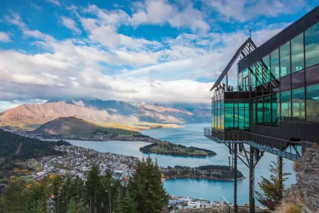 Queenstown to Auckland